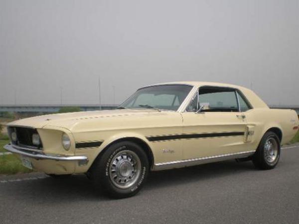 FORD MUSTANG COUPE GT/CS